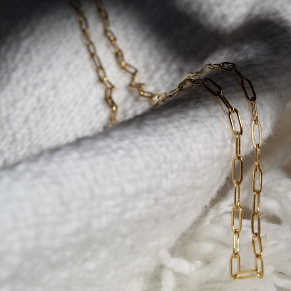 Gold Paper Clip Choker Necklace - Picture 3 of 7
